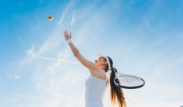 5 Bước cầm vợt tennis chuẩn nhất cho người mới tập luyện