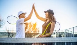 5 cách phòng tránh chấn thương khi chơi tennis mà bạn cần biết